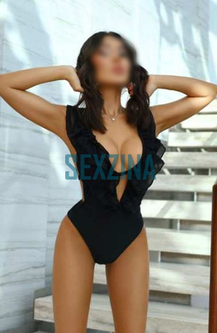 מסור, ליווי יש לה שדיים יפים