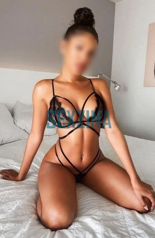 המודל, ביישן, מחפש מאהב